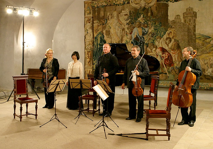 Vlach´s Quartet Praha, Naoko Knopp Nagaoka (Japan) - piano, concert hall, 2th September 2006, Zlatá Koruna Royal Music Festival, photo: © 2006 Lubor Mrázek