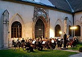 Philharmonic Orchestra České Budějovice, conductor - David Švec, Nadia Ladkany - mezzosoprano, Paradisiac Courtyard, 7th September 2006, Zlatá Koruna Royal Music Festival, photo: © 2006 Lubor Mrázek 