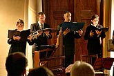 Vokální soubor Dyškanti, umělecký vedoucí - Martin Horyna, vstupní sál opatství, 14.9.2006, Královský hudební festival Zlatá Koruna, foto: © 2006 Lubor Mrázek 