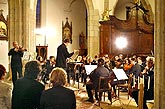 Filharmonický orchestr České Budějovice, Bohuslav Matoušek - viola, Tomáš Netopil - dirigent, klášterní kostel, 20.9.2006, Královský hudební festival Zlatá Koruna, foto: © 2006 Lubor Mrázek 