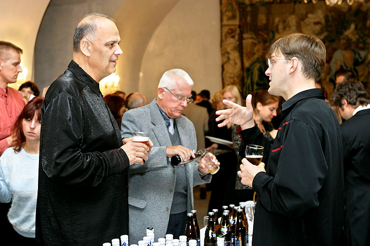 Filharmonický orchestr České Budějovice, Bohuslav Matoušek - viola, Tomáš Netopil - dirigent, klášterní kostel, 20.9.2006, Královský hudební festival Zlatá Koruna, foto: © 2006 Lubor Mrázek