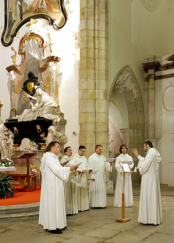 Schola Gregoriana Pragensis, Klosterkirche, 28.9.2006, Königliches Musikfestival Zlatá Koruna, Foto: © 2006 Lubor Mrázek