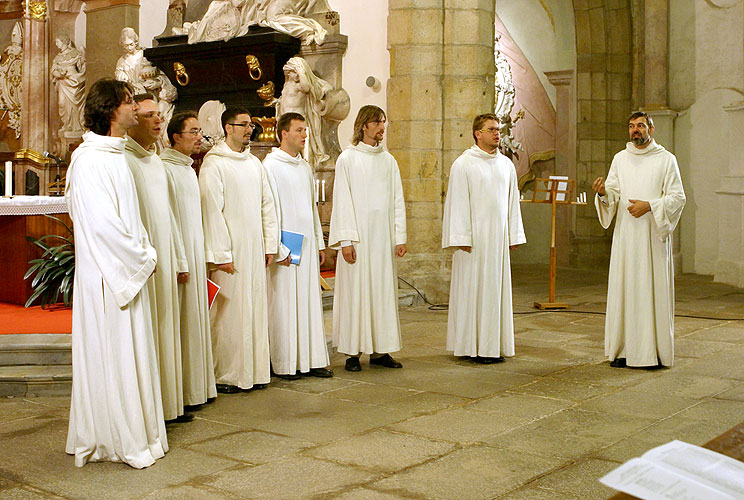 Schola Gregoriana Pragensis, Klosterkirche, 28.9.2006, Königliches Musikfestival Zlatá Koruna, Foto: © 2006 Lubor Mrázek