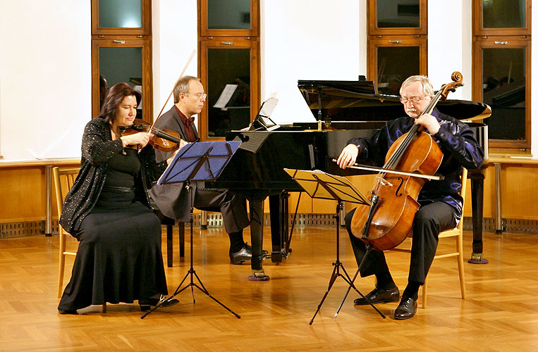 Böhmisches Terzett, Křemže - Saal des Rathauses, 3.10.2006, Königliches Musikfestival Zlatá Koruna, Foto: © 2006 Lubor Mrázek