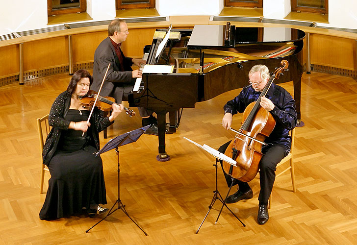 České trio, Křemže - sál radnice, 3.10.2006, Královský hudební festival Zlatá Koruna, foto: © 2006 Lubor Mrázek