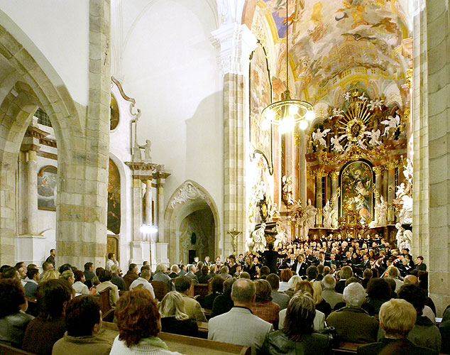 Wolfgang Amadeus Mozart - Requiem d moll, Closter Church, 5th October 2006, Zlatá Koruna Royal Music Festival, photo: © 2006 Lubor Mrázek