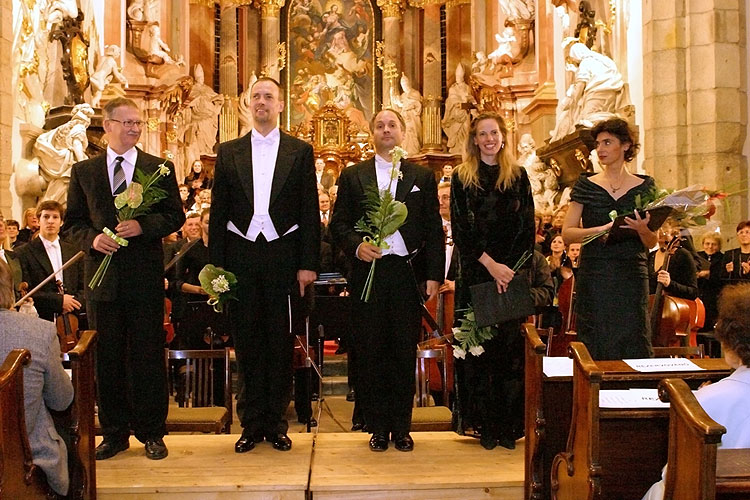 Wolfgang Amadeus Mozart - Requiem d moll, Klosterkirche, 5.10.2006, Königliches Musikfestival Zlatá Koruna, Foto: © 2006 Lubor Mrázek