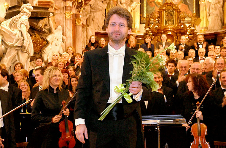 Wolfgang Amadeus Mozart - Requiem d moll, klášterní kostel, 5.10.2006, Královský hudební festival Zlatá Koruna, foto: © 2006 Lubor Mrázek