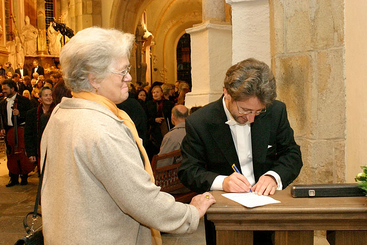 Wolfgang Amadeus Mozart - Requiem d moll, Klosterkirche, 5.10.2006, Königliches Musikfestival Zlatá Koruna, Foto: © 2006 Lubor Mrázek