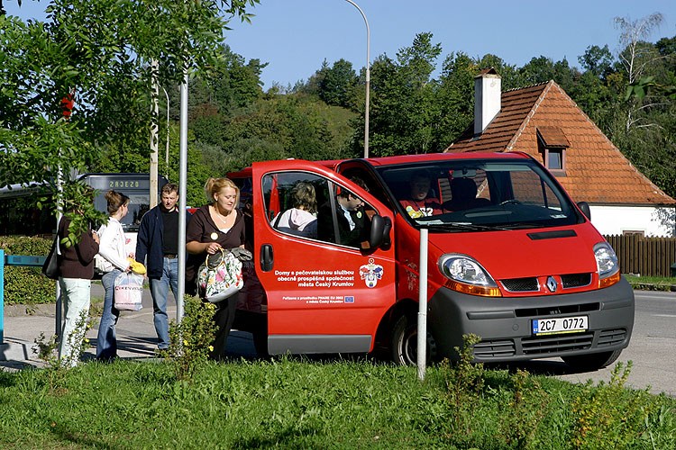 Organizace akce, Den s handicapem - Den bez bariér, 9. a 10. září 2006, foto: © 2006 Lubor Mrázek