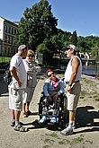 Flossrundfahrt auf Moldau und Kletterwand im Stadtpark, Tag mit Handicap - Tag ohne Barrieren, 9. und 10. September 2006, Foto: © 2006 Lubor Mrázek 