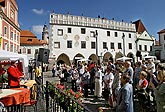 Programm auf dem Hauptplatz Náměstí Svornosti in Český Krumlov, Tag mit Handicap - Tag ohne Barrieren, 9. und 10. September 2006, Foto: © 2006 Lubor Mrázek 