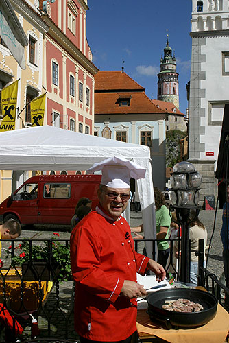 Programm auf dem Hauptplatz Náměstí Svornosti in Český Krumlov, Tag mit Handicap - Tag ohne Barrieren, 9. und 10. September 2006, Foto: © 2006 Lubor Mrázek