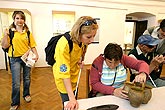 Speciální prohlídky města Český Krumlov pro handicapované, Den s handicapem - Den bez bariér, 9. a 10. září 2006, foto: © 2006 Lubor Mrázek 