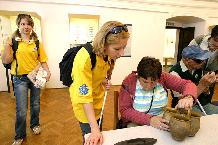 Spezielle Besichtigungen der Stadt Český Krumlov für Leute mit Behinderungen, Tag mit Handicap - Tag ohne Barrieren, 9. und 10. September 2006, Foto: © 2006 Lubor Mrázek