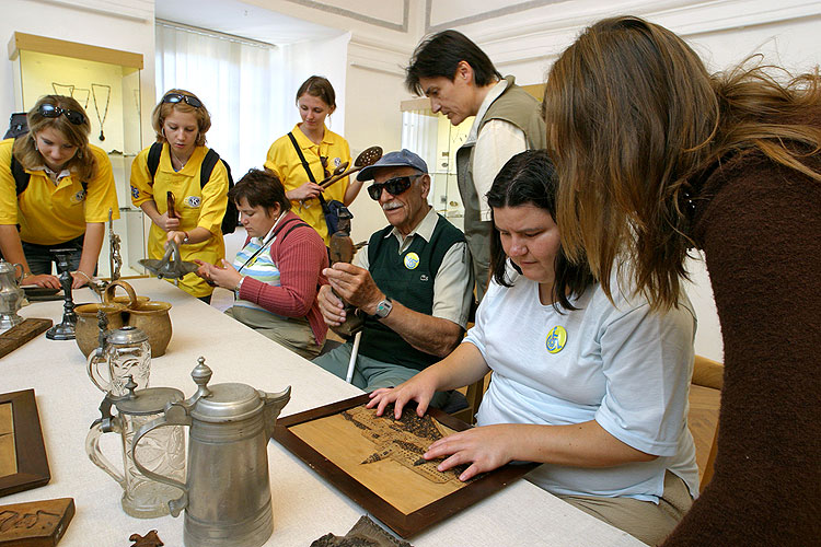 Spezielle Besichtigungen der Stadt Český Krumlov für Leute mit Behinderungen, Tag mit Handicap - Tag ohne Barrieren, 9. und 10. September 2006, Foto: © 2006 Lubor Mrázek