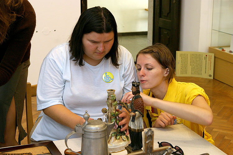 Spezielle Besichtigungen der Stadt Český Krumlov für Leute mit Behinderungen, Tag mit Handicap - Tag ohne Barrieren, 9. und 10. September 2006, Foto: © 2006 Lubor Mrázek