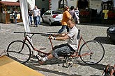 Programm auf dem Hauptplatz Náměstí Svornosti in Český Krumlov, Tag mit Handicap - Tag ohne Barrieren, 9. und 10. September 2006, Foto: © 2006 Lubor Mrázek 