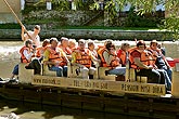 Plavba na voru a horolezecká stěna v městském parku, Den s handicapem - Den bez bariér, 9. a 10. září 2006, foto: © 2006 Lubor Mrázek 