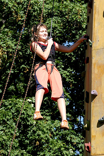 Flossrundfahrt auf Moldau und Kletterwand im Stadtpark, Tag mit Handicap - Tag ohne Barrieren, 9. und 10. September 2006, Foto: © 2006 Lubor Mrázek