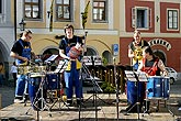 Programm auf dem Hauptplatz Náměstí Svornosti in Český Krumlov, Tag mit Handicap - Tag ohne Barrieren, 9. und 10. September 2006, Foto: © 2006 Lubor Mrázek 