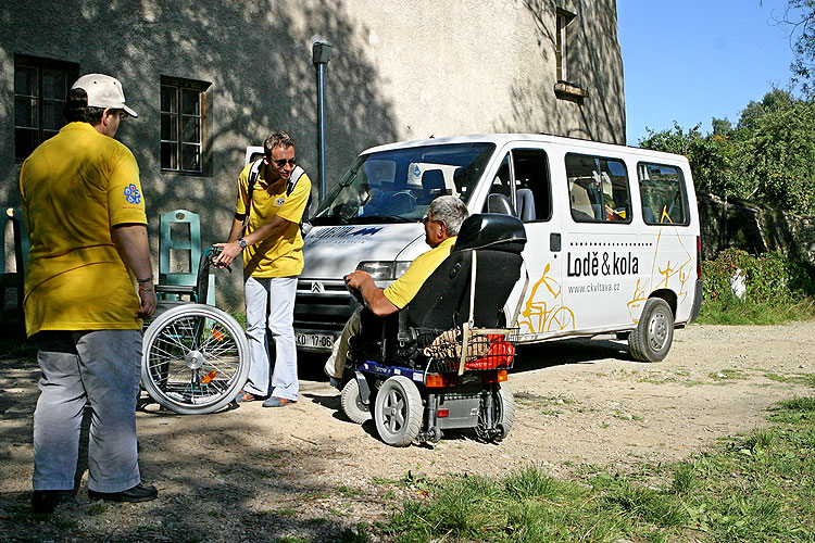 Besuch der Partner und Leuten mit Behinderungen von Oberösterreich, Tag mit Handicap - Tag ohne Barrieren, 9. und 10. September 2006, Foto: © 2006 Lubor Mrázek