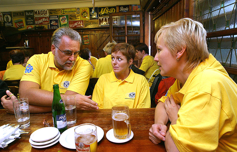 Organizace akce, Den s handicapem - Den bez bariér, 9. a 10. září 2006, foto: © 2006 Lubor Mrázek