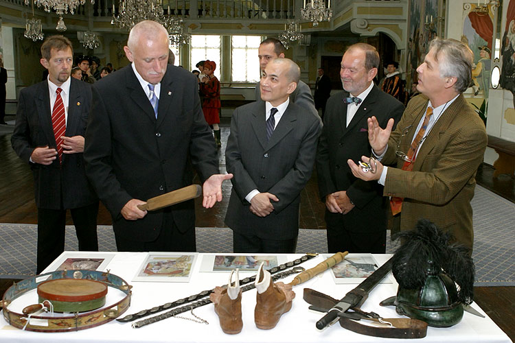 Návštěva krále Kambodže Jeho Výsosti Norodoma Sihamoniho v Českém Krumlově, 20. září 2006, foto: © 2006 Lubor Mrázek