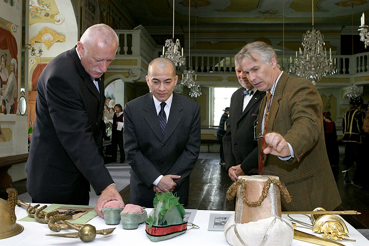 Návštěva krále Kambodže Jeho Výsosti Norodoma Sihamoniho v Českém Krumlově, 20. září 2006, foto: © 2006 Lubor Mrázek