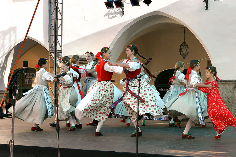 The performances of Childrens' Folk groups, Saint Wenceslas Celebrations in Český Krumlov, 28th September - 1st October 2006, photo: © Lubor Mrázek