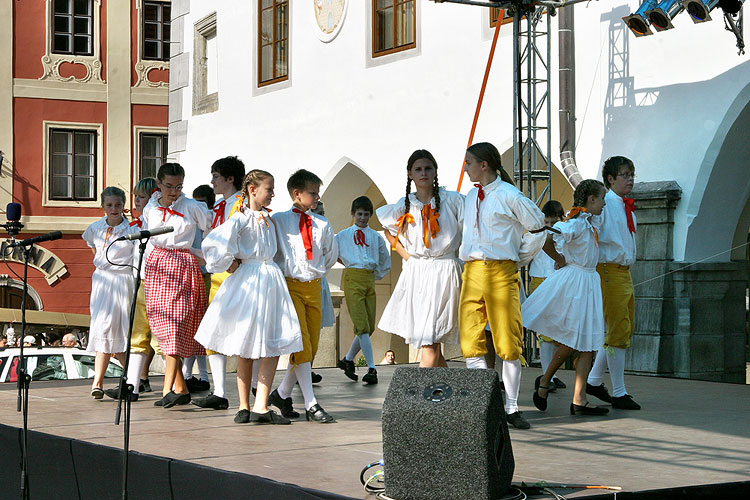 Přehlídka dětských folklórních souborů, Svatováclavské slavnosti v Českém Krumlově, 28.9. - 1.10.2006, foto: © Lubor Mrázek