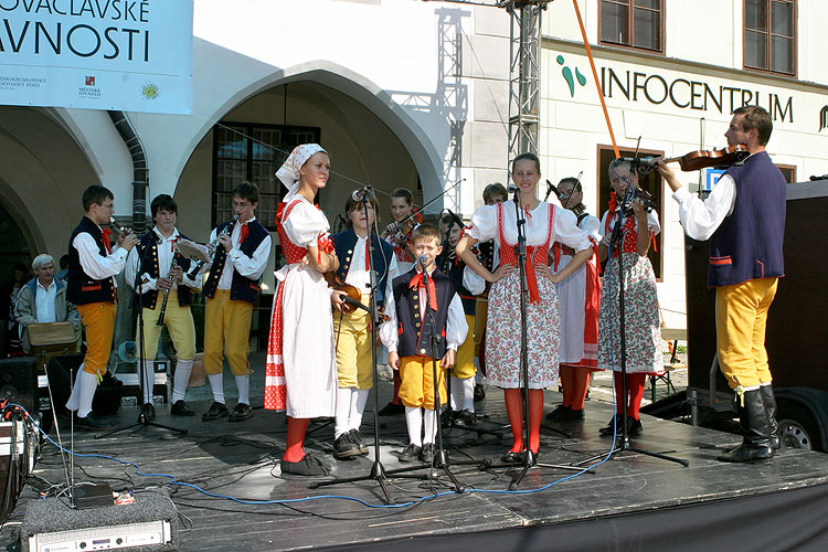 The performances of Childrens' Folk groups, Saint Wenceslas Celebrations in Český Krumlov, 28th September - 1st October 2006, photo: © Lubor Mrázek