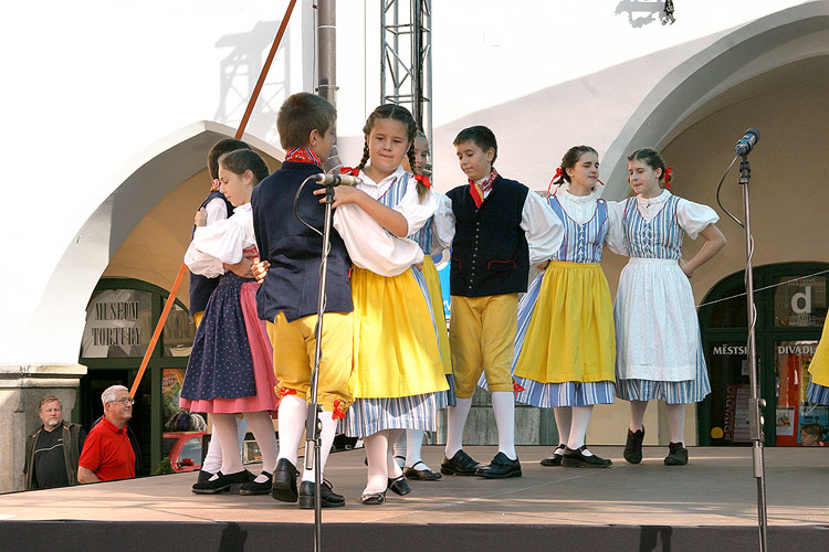 Přehlídka dětských folklórních souborů, Svatováclavské slavnosti v Českém Krumlově, 28.9. - 1.10.2006, foto: © Lubor Mrázek