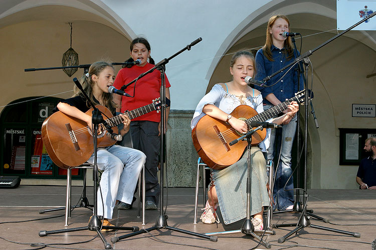 Konzert der Stars - es spielen efolgreiche Teilnehmer der diesjährigen Kinder-Porta, St.-Wenzels-Fest in Český Krumlov, 28.9. - 1.10.2006, Foto: © Lubor Mrázek