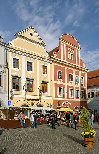 Svatováclavský trh na Náměstí Svornosti, Svatováclavské slavnosti v Českém Krumlově, 28.9. - 1.10.2006, foto: © Lubor Mrázek