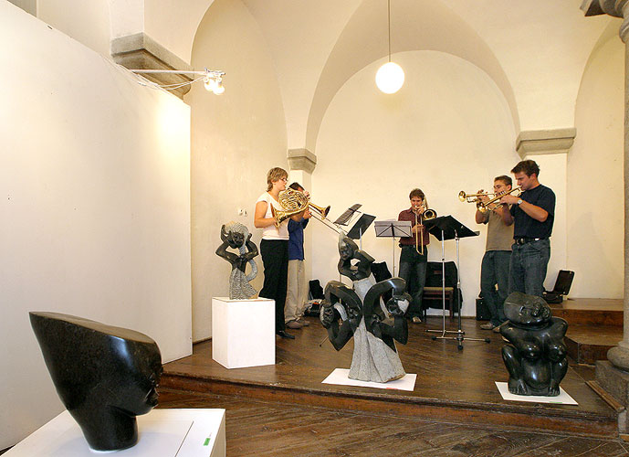 Gallery Doxa, Ist Castle Courtyard, Saint Wenceslas' Night of Open Museums and Galleries, Saint Wenceslas Celebrations in Český Krumlov, 28th September - 1st October 2006, photo: © Lubor Mrázek