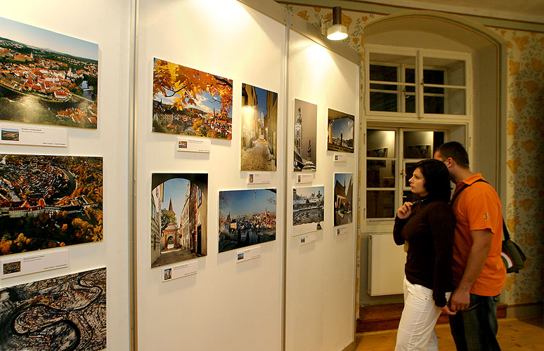 Schlossapotheke, I. Schlosshof, St.-Wenzels-Nacht der geöffneten Museen und Galerien, St.-Wenzels-Fest in Český Krumlov, 28.9. - 1.10.2006, Foto: © Lubor Mrázek