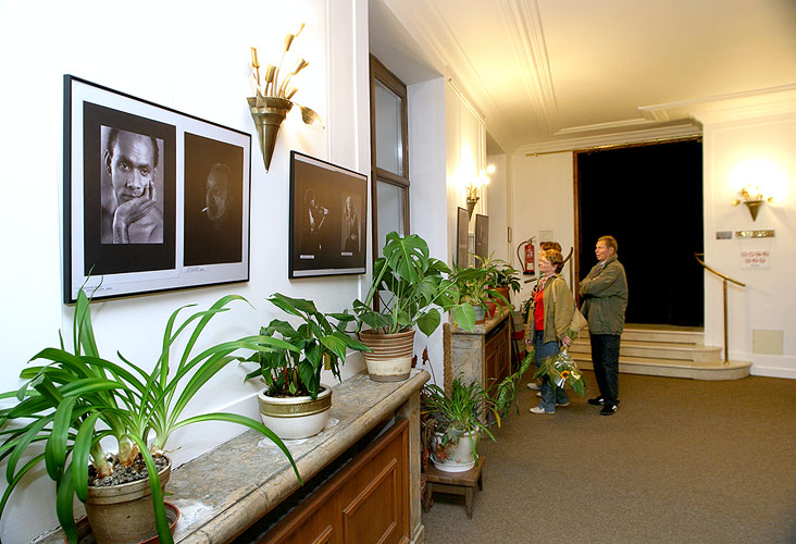 Stadttheater - Fotogalerie, Horní-Gasse, St.-Wenzels-Nacht der geöffneten Museen und Galerien, St.-Wenzels-Fest in Český Krumlov, 28.9. - 1.10.2006, Foto: © Lubor Mrázek