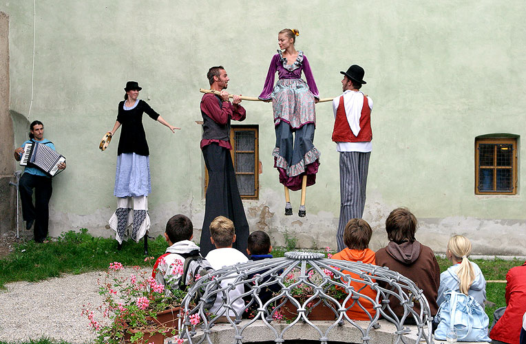 Hotel U malého Vítka, terrace, Open Hearts Day, Saint Wenceslas Celebrations in Český Krumlov, 28th September - 1st October 2006, photo: © Lubor Mrázek