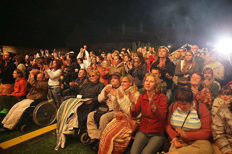 Benefiční koncert The Wall 2006, Den s handicapem - Den bez bariér, 9. 2006, foto: © 2006 Libor Sváček