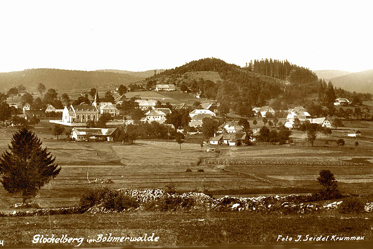 Glöckelberg (Zvonková) – Austellung am Ort der Geschichte, Gemainde, Foto: Josef Seidel