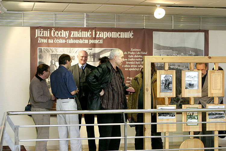 Vernisáž výstavy „Jižní Čechy známé a zapomenuté“, 10.3.3007, Městský úřad v Českém Krumlově, Kaplická 439, foto: © 2007 Lubor Mrázek