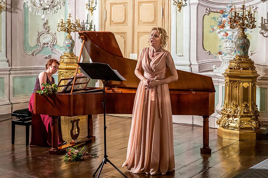 Markéta Cukrová (Gesang), Barbara Willi (gehämmertes Klavier), Beethoven und seine tschechischen Zeitgenossen, 1.7.2020, Kammermusikfestival Český Krumlov