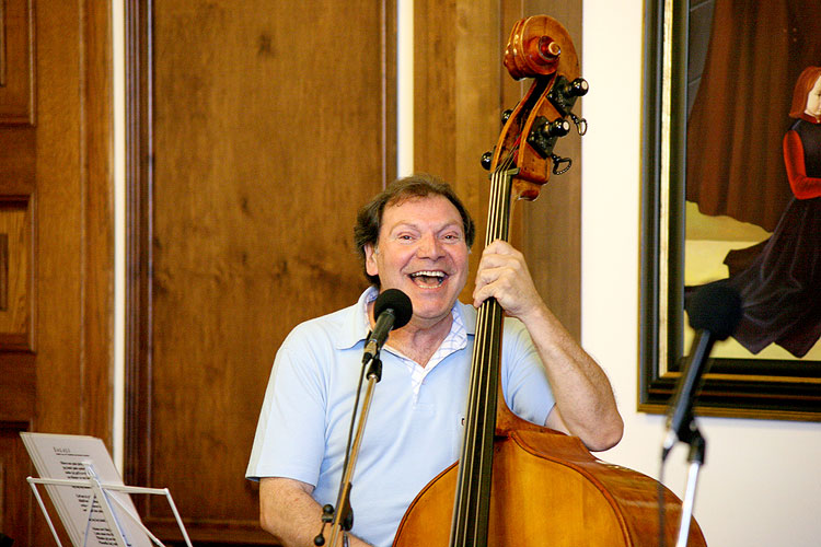 Gondolán band, Antonín, Věra and Filip Gondolánovi - sing, Jesuit Hall of the Růže Hotel, Český Krumlov, 3.7.2007, Festival of Chamber Music Český Krumlov, photo: © 2007 Lubor Mrázek