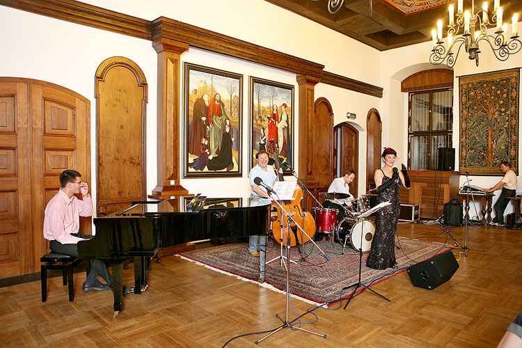 Gondolán band, Antonín, Věra und Filip Gondolánovi - Gesang, Jesuitensaal des Hotels Růže, Český Krumlov, 3.7.2007, Festival der Kammermusik Český Krumlov, Foto: © 2007 Lubor Mrázek