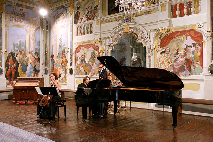 Violoncellový recitál, Anita Leuzinger - violoncello, Anton Kernjak - klavír, Maškarní sál zámku Český Krumlov, 6.7.2007, Festival komorní hudby Český Krumlov, foto: © 2007 Lubor Mrázek