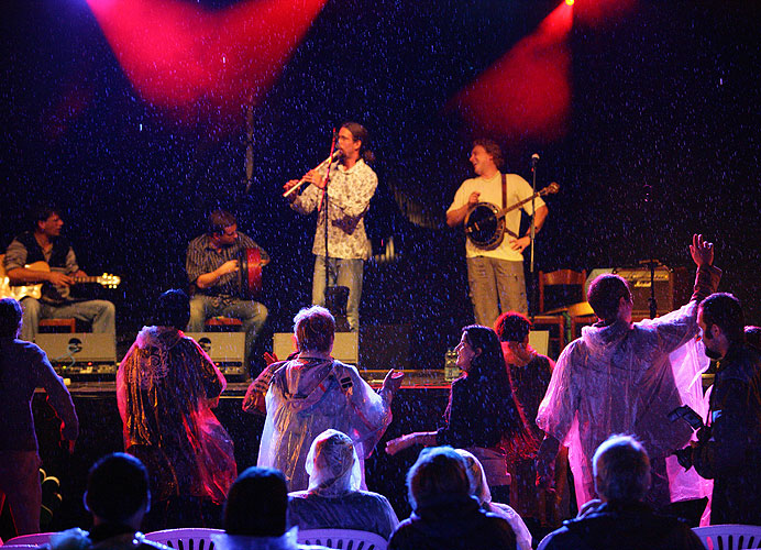 Irish night, Brewery Garden, 11.8.2007, International Music Festival Český Krumlov, source: Auviex s.r.o., photo: Libor Sváček