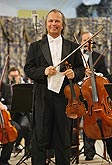 Váslav Hudeček (Geige), Petr Schöne (Baryton), Prager Kammerorchester, Schlossreitschule, 17.8.2007, Internationales Musikfestival Český Krumlov, Bildsquelle: Auviex s.r.o., Foto: Libor Sváček 