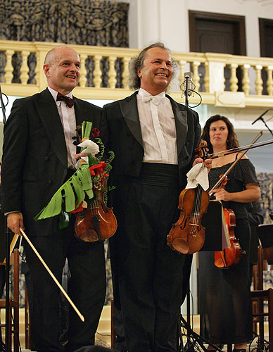 Váslav Hudeček (violin), Petr Schöne (baritone), Prague Chamber Orchestra, Winter Riding School, 17.8.2007, International Music Festival Český Krumlov, source: Auviex s.r.o., photo: Libor Sváček