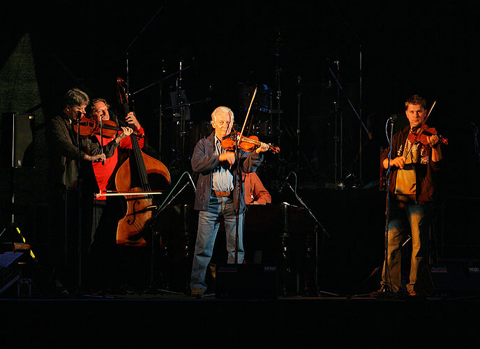 Čechomor, Brauereigarten, 18.8.2007, Internationales Musikfestival Český Krumlov, Bildsquelle: Auviex s.r.o., Foto: Libor Sváček